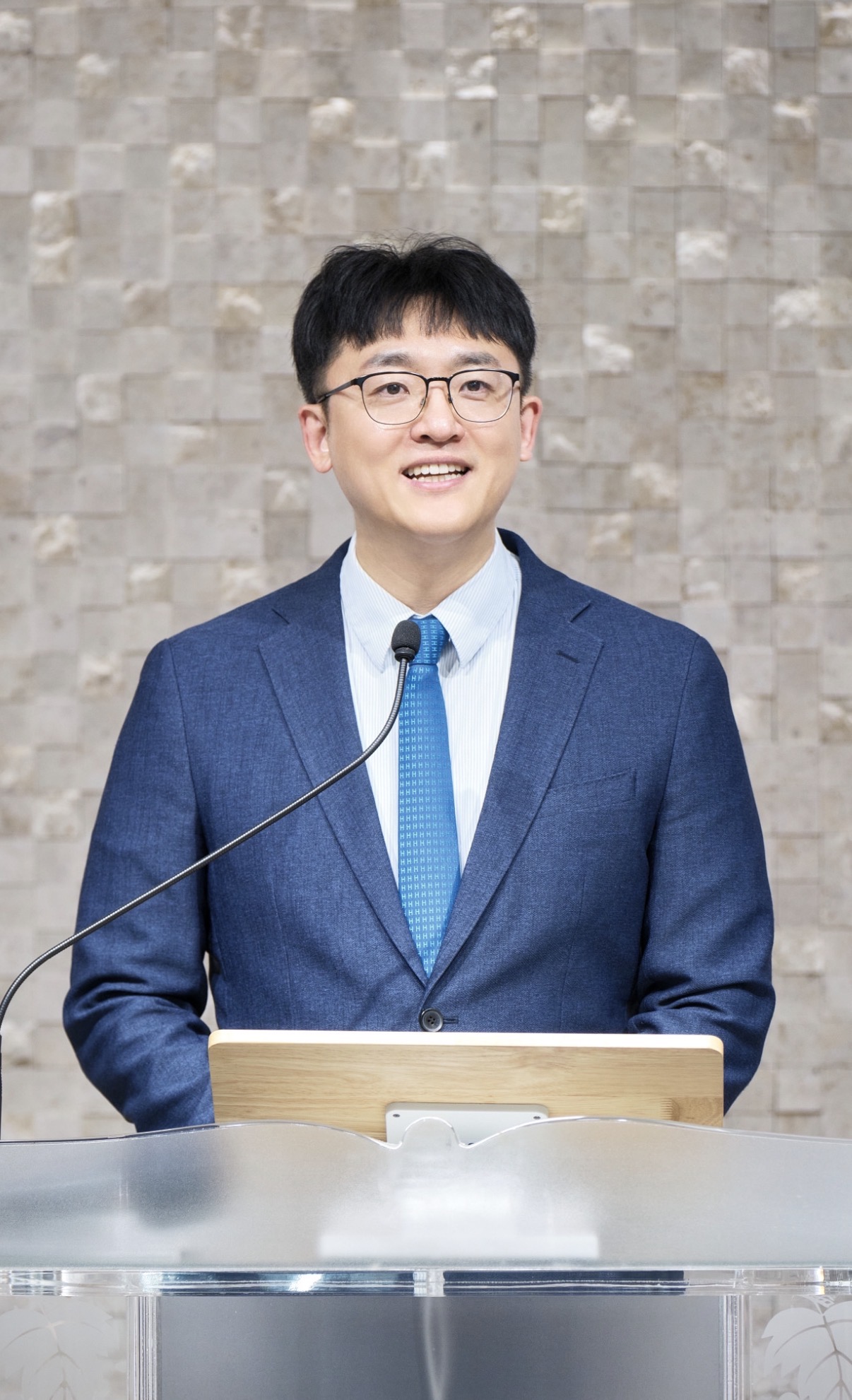 강 신 일